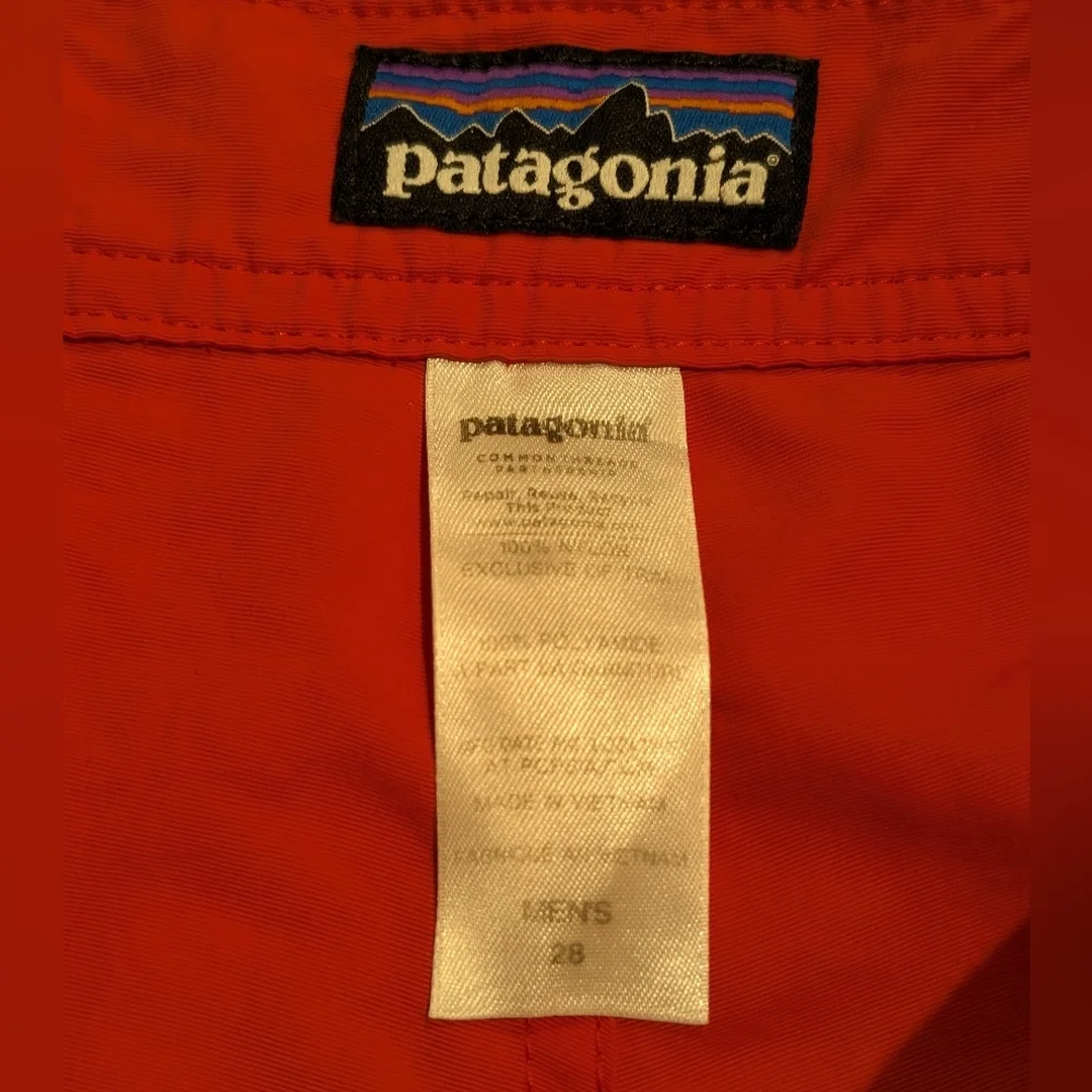 Patagonia Men’s Minimalist Wavefarer Board Shorts 28